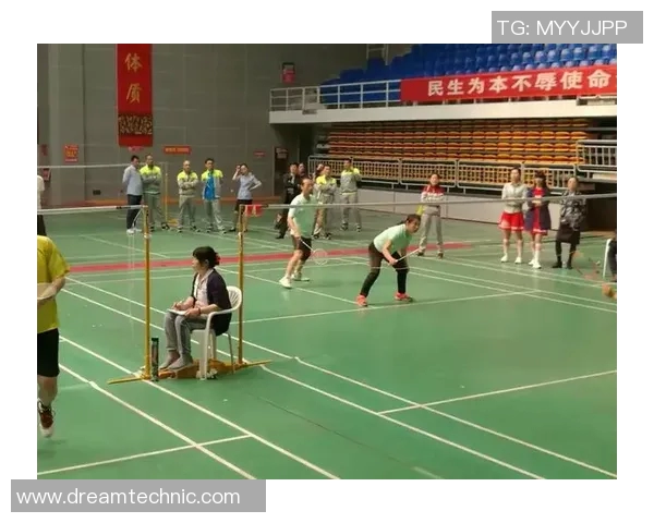 上海羽毛球队比赛经验引发热议球迷与专家观点交锋探讨成败原因