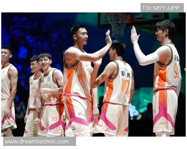 吴冠希的篮球之路：从青涩少年到CBA明星的成长故事与奋斗历程