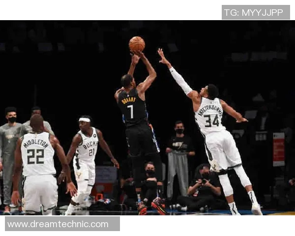 杜兰特在雄鹿对阵篮网的精彩得分表现分析与赛后点评